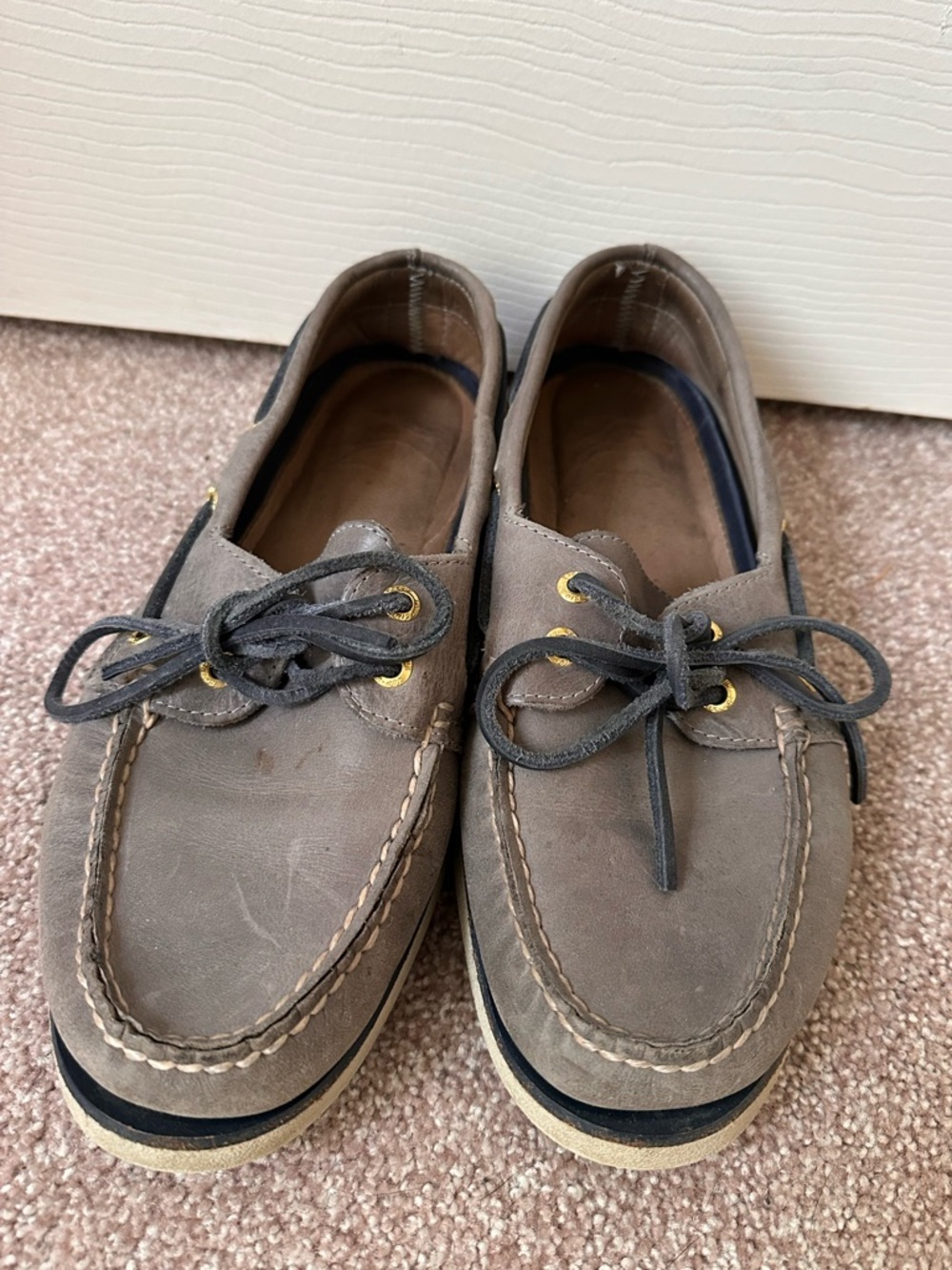 Men’s leather Sperry boat shoes